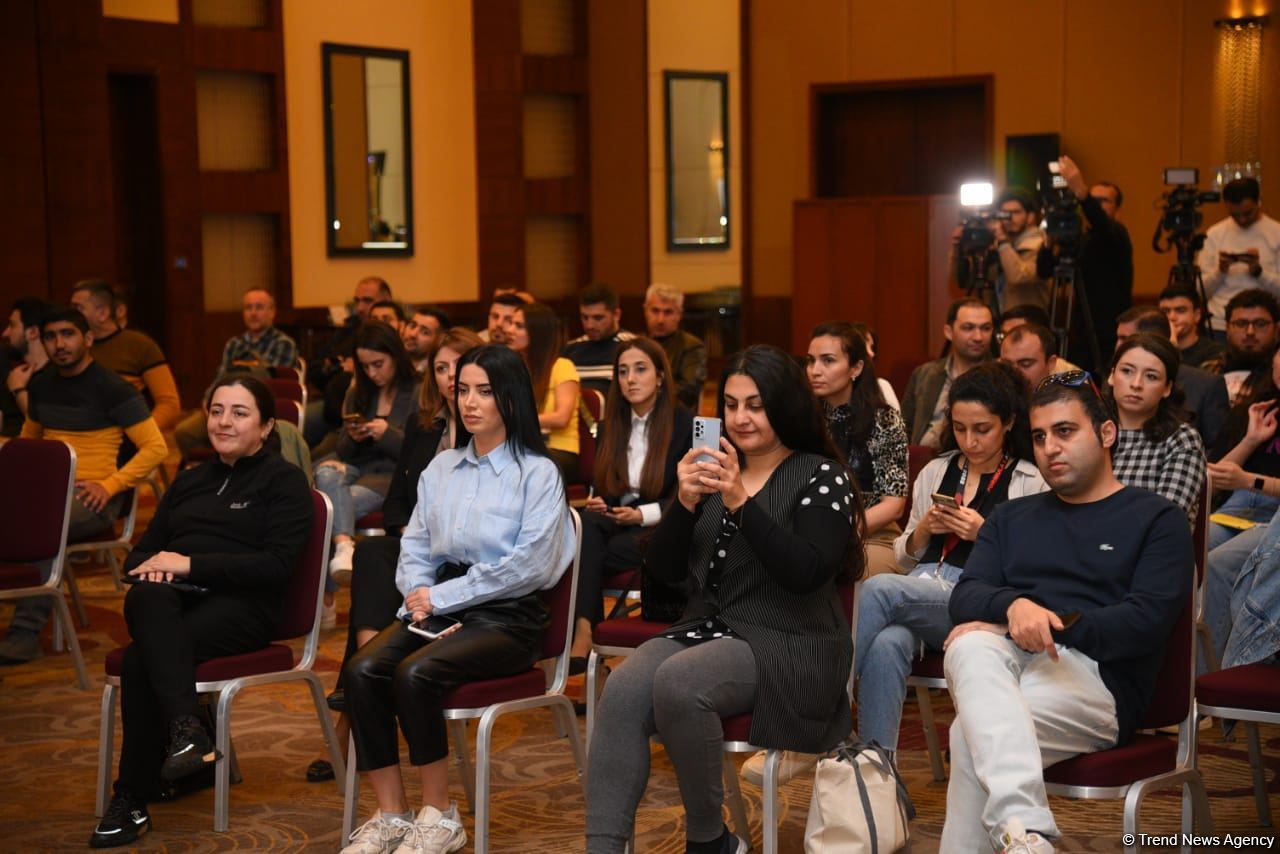 F1 komandalarının Bakıya gəliş vaxtı açıqlanıb (FOTO)
