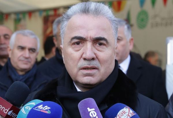 Prezidentin köməkçisi Balaxanı qəsəbəsində rus icmasının nümayəndələri ilə görüşüb