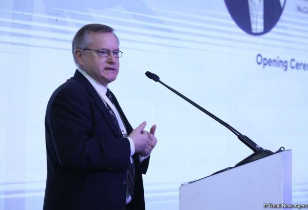 Azərbaycanda insan resursları məsələsinə çox diqqətlə yanaşılır - Devid Lyuts