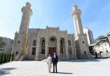 Prezident İlham Əliyev və Birinci xanım Mehriban Əliyeva Nərimanov rayonunda “Cümə” məscidinin açılışında iştirak ediblər (FOTO) (YENİLƏNİB)