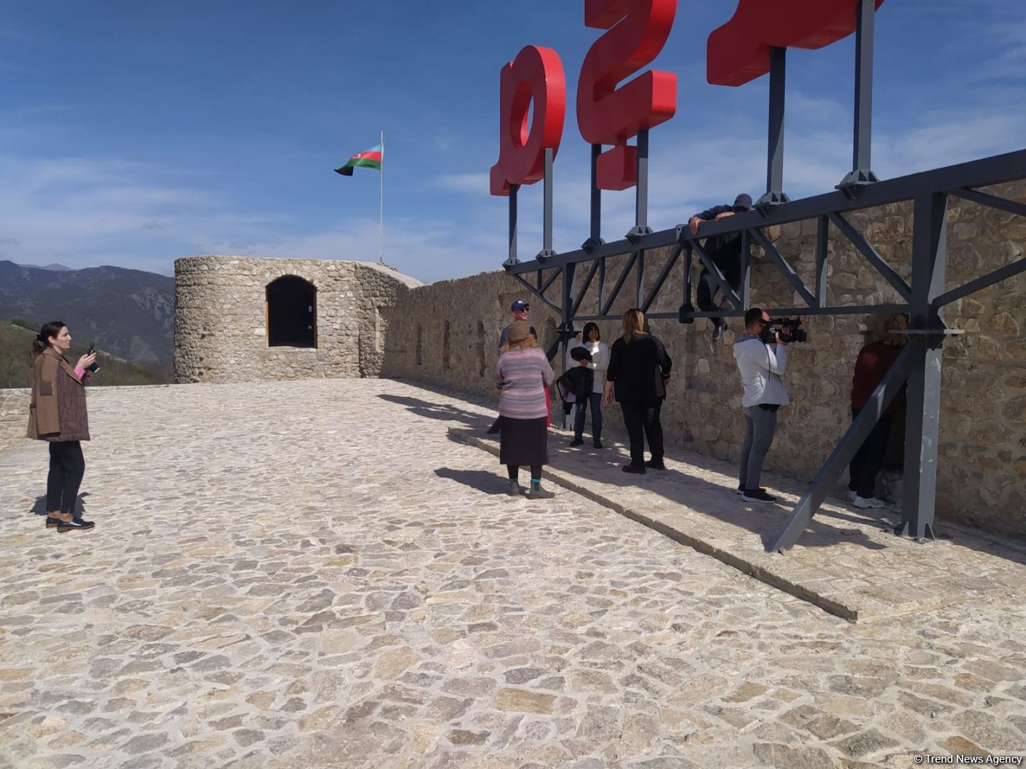 ABŞ-dan olan nümayəndə heyəti Şuşaya səfər edib (FOTO)