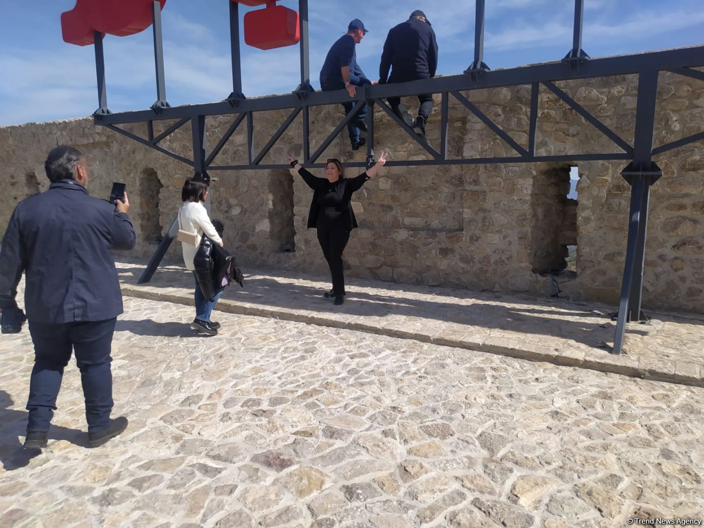 ABŞ-dan olan nümayəndə heyəti Şuşaya səfər edib (FOTO)