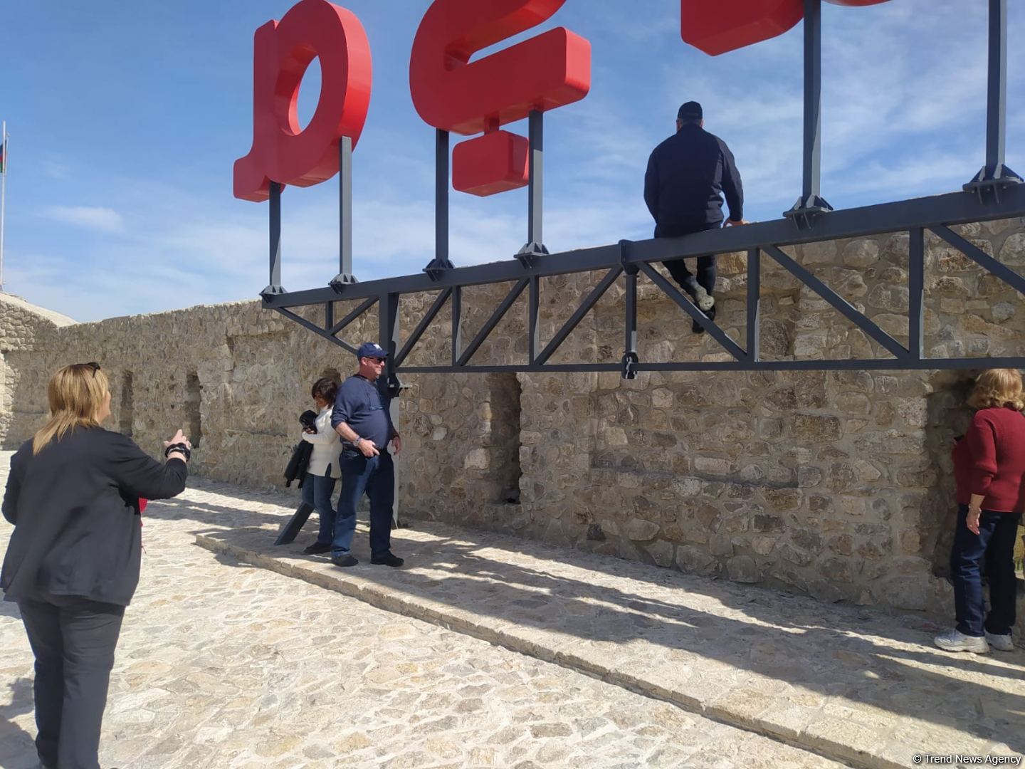 ABŞ-dan olan nümayəndə heyəti Şuşaya səfər edib (FOTO)