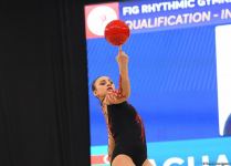 Bədii gimnastika üzrə FIG Dünya Kubokunun ilk gününün maraqlı anları (FOTO)
