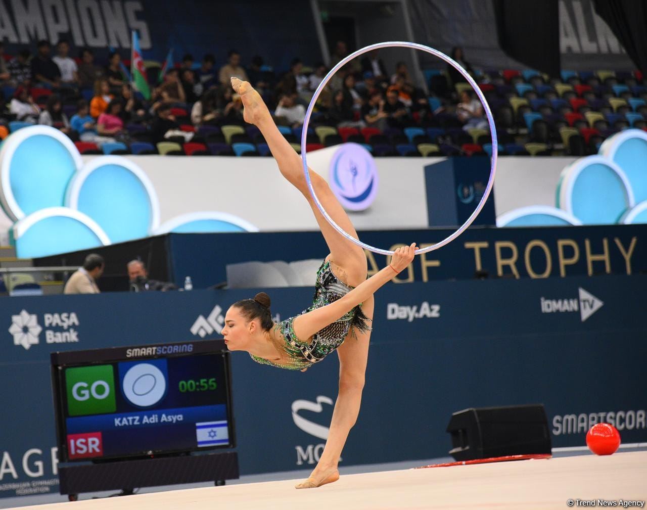 Bədii gimnastika üzrə FIG Dünya Kubokunun ilk gününün maraqlı anları (FOTO)