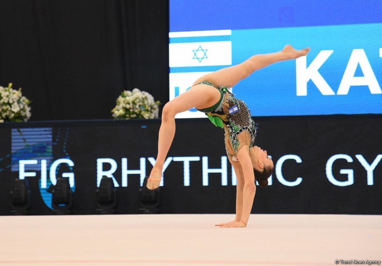 Bədii gimnastika üzrə FIG Dünya Kubokunun ilk gününün maraqlı anları (FOTO)