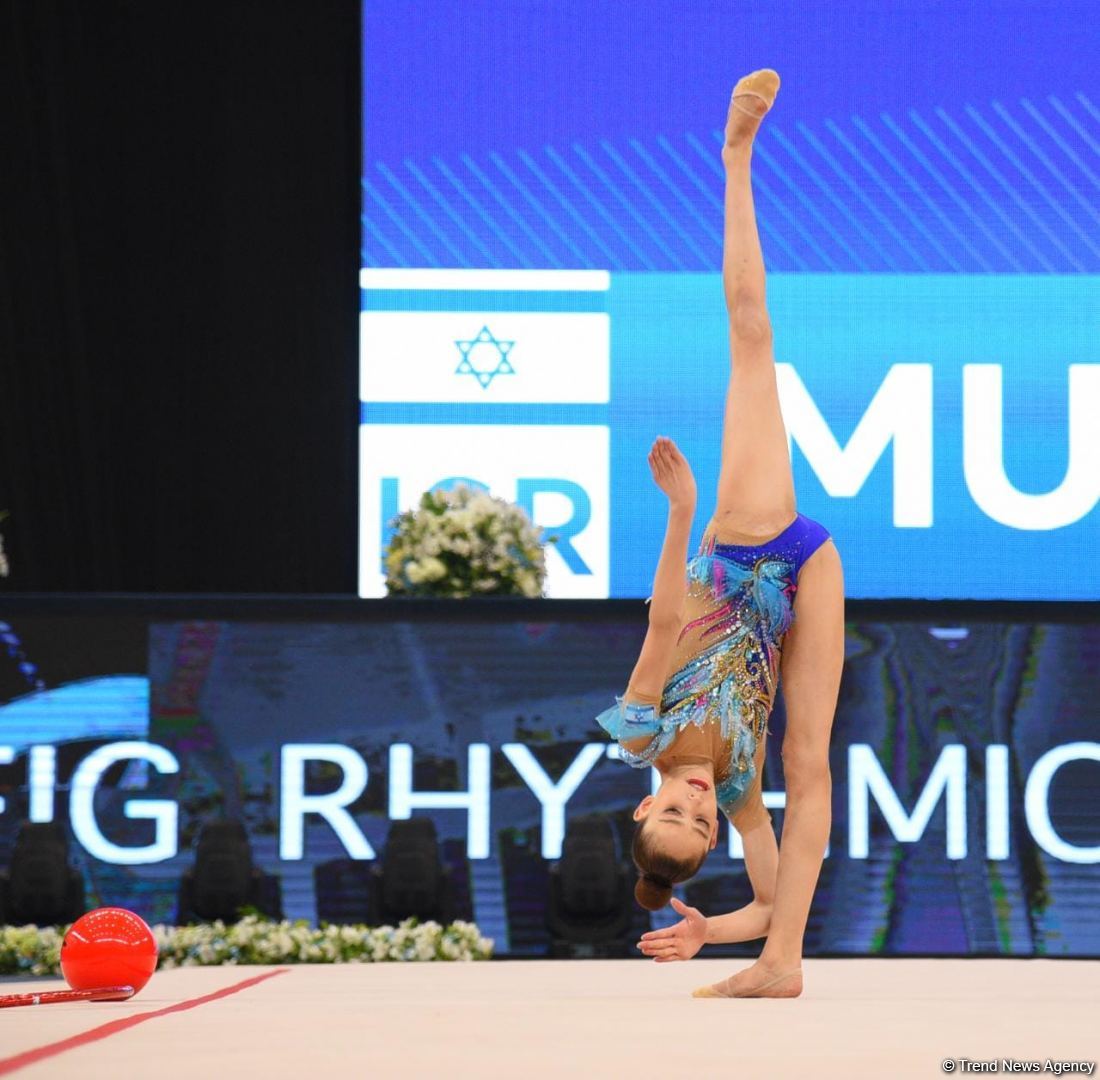 Bədii gimnastika üzrə FIG Dünya Kubokunun ilk gününün maraqlı anları (FOTO)