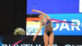 Bakıda bədii gimnastika üzrə Dünya Kuboku yarışlarının ikinci günündən maraqlı anlar (FOTO)