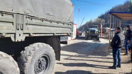 Sülhməramlılara aid 30 avtomobil Laçın yolundan maneəsiz keçib (FOTO)