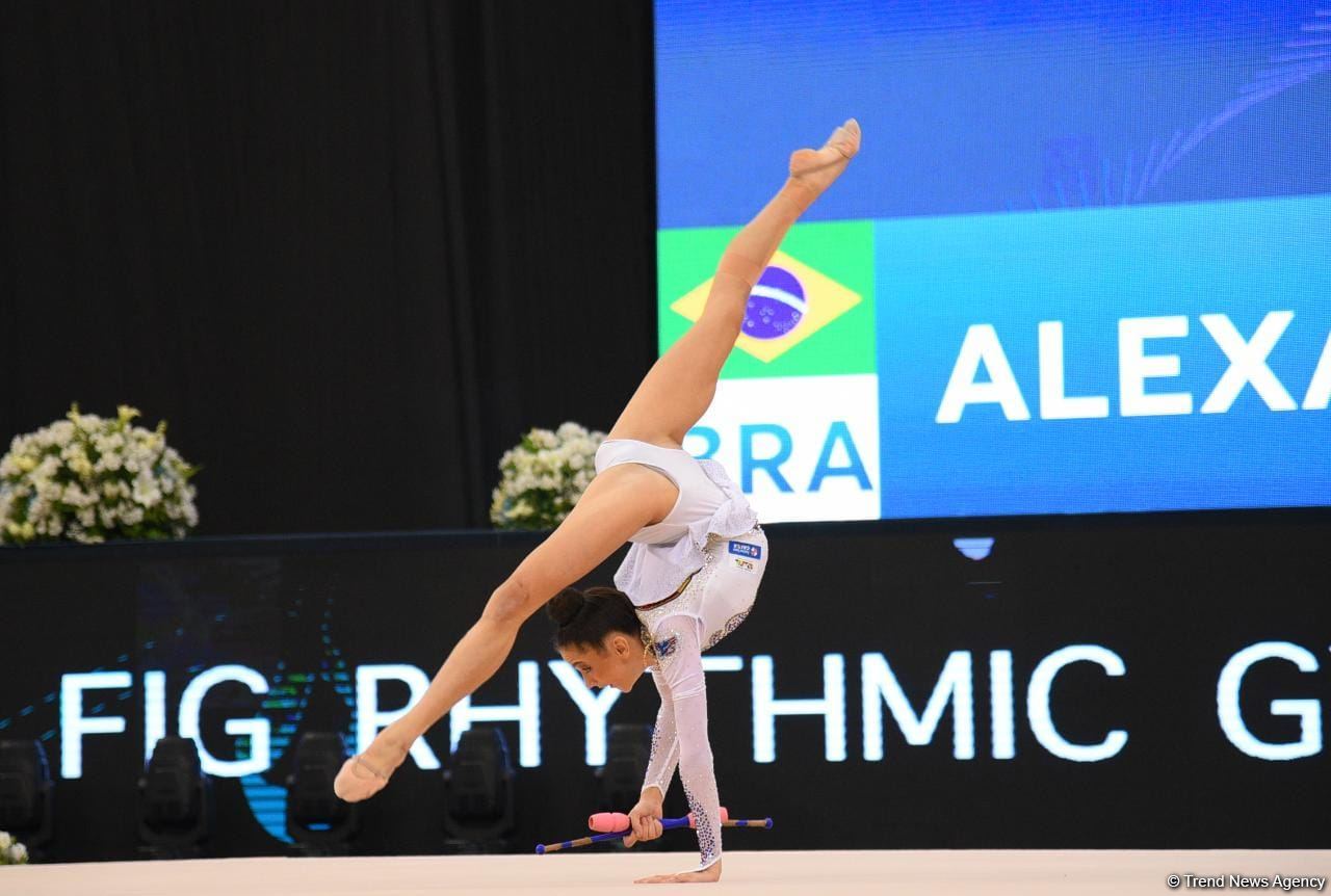 Bakıda bədii gimnastika üzrə Dünya Kuboku yarışlarının ikinci günündən maraqlı anlar (FOTO)