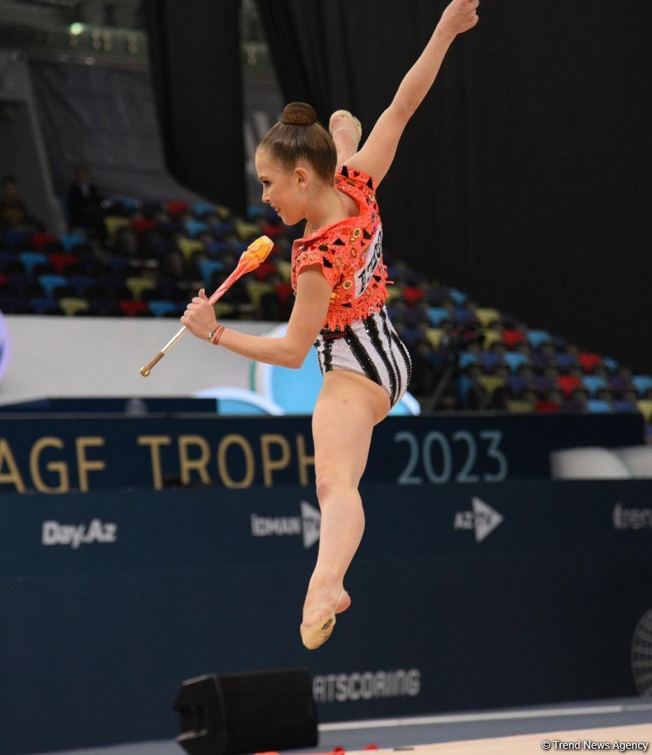 Bakıda bədii gimnastika üzrə Dünya Kuboku yarışlarının ikinci günündən maraqlı anlar (FOTO)