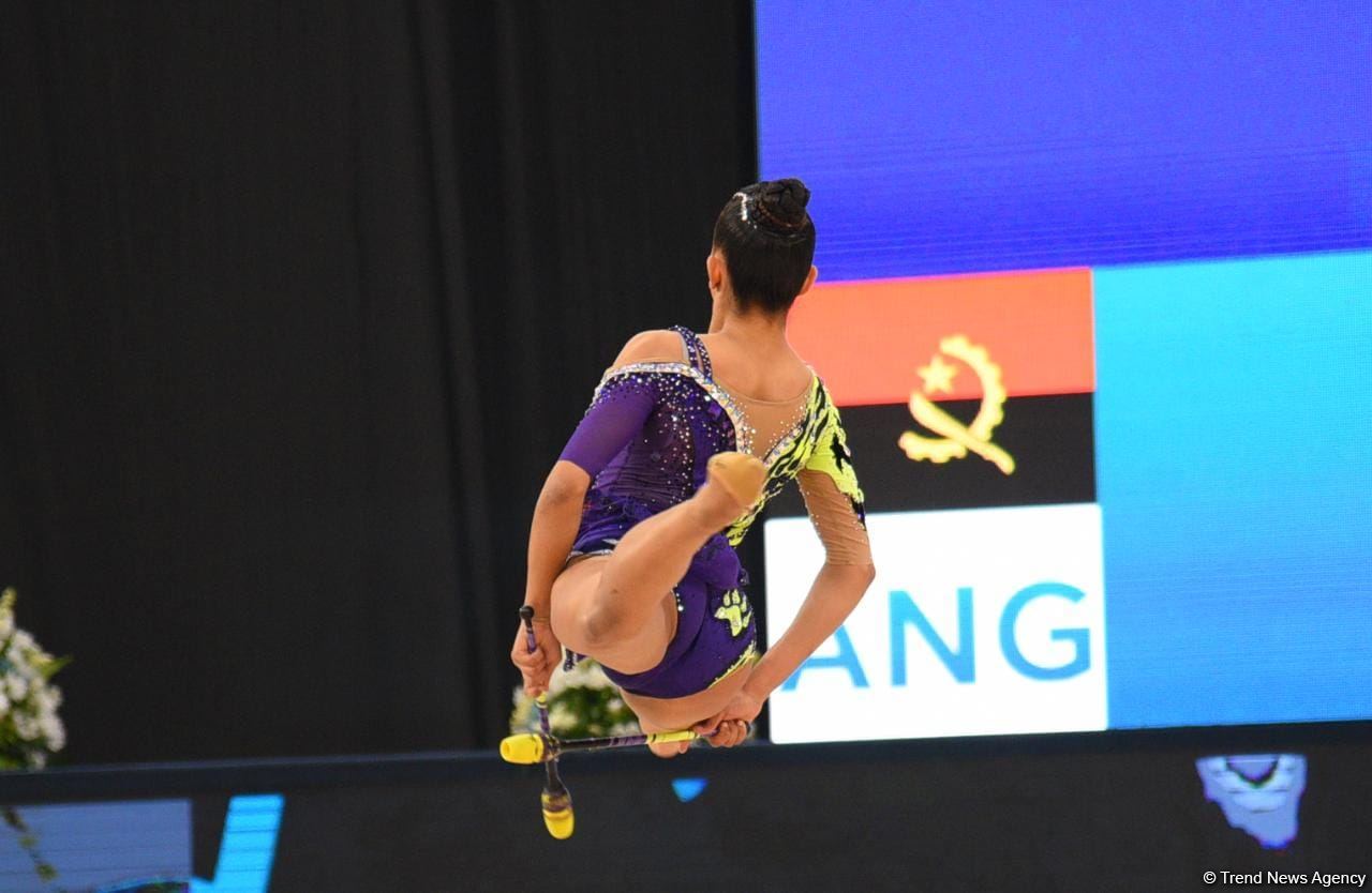 Bakıda bədii gimnastika üzrə Dünya Kuboku yarışlarının ikinci günündən maraqlı anlar (FOTO)