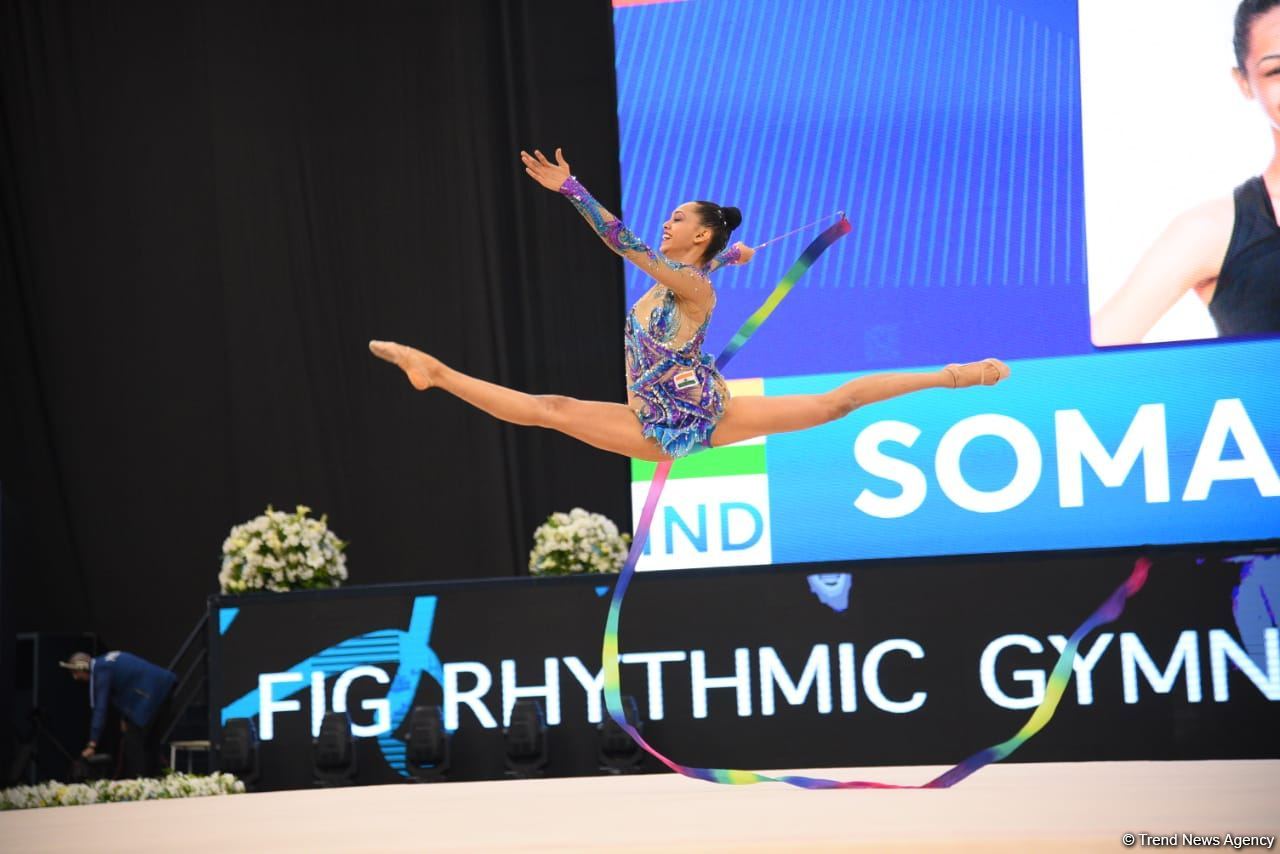 Bakıda bədii gimnastika üzrə Dünya Kuboku yarışlarının ikinci günündən maraqlı anlar (FOTO)
