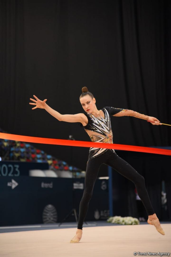 Bakıda bədii gimnastika üzrə Dünya Kuboku yarışlarının ikinci günündən maraqlı anlar (FOTO)
