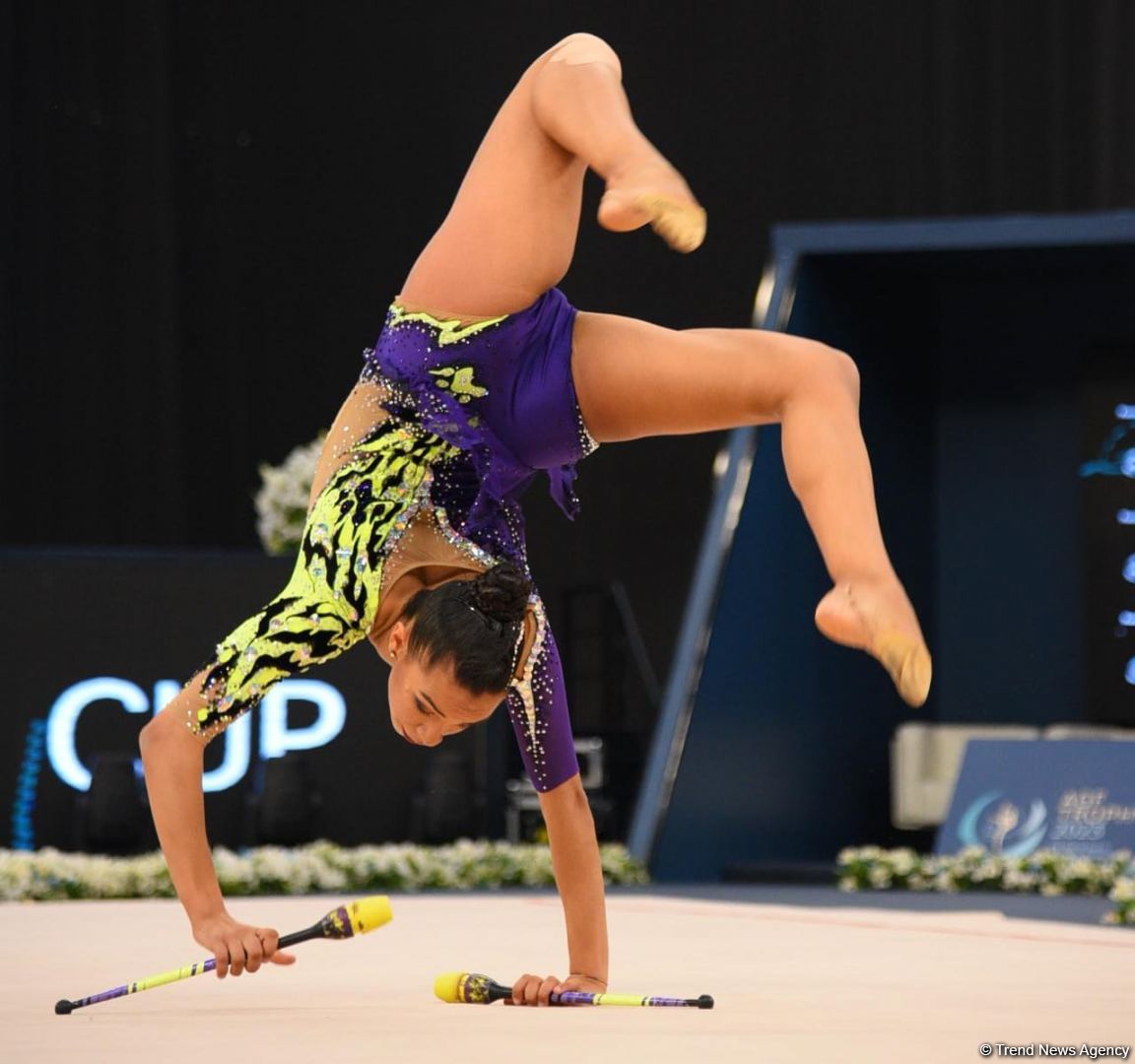 Bakıda bədii gimnastika üzrə Dünya Kuboku yarışlarının ikinci günündən maraqlı anlar (FOTO)