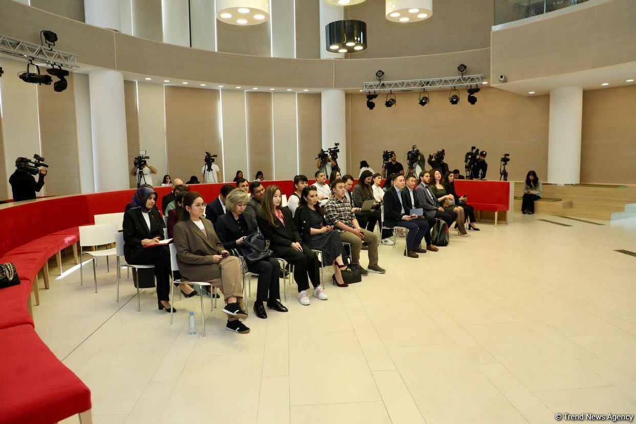 TDT dövlətlərinin jurnalist və media mütəxəssisləri üçün silsilə təlimlərin rəsmi açılışı olub (FOTO)