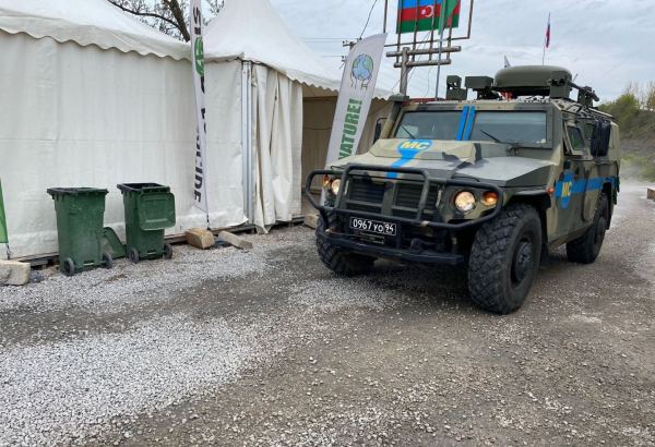 Sülhməramlılara aid 2 avtomobil Laçın yolundan maneəsiz keçib (FOTO)