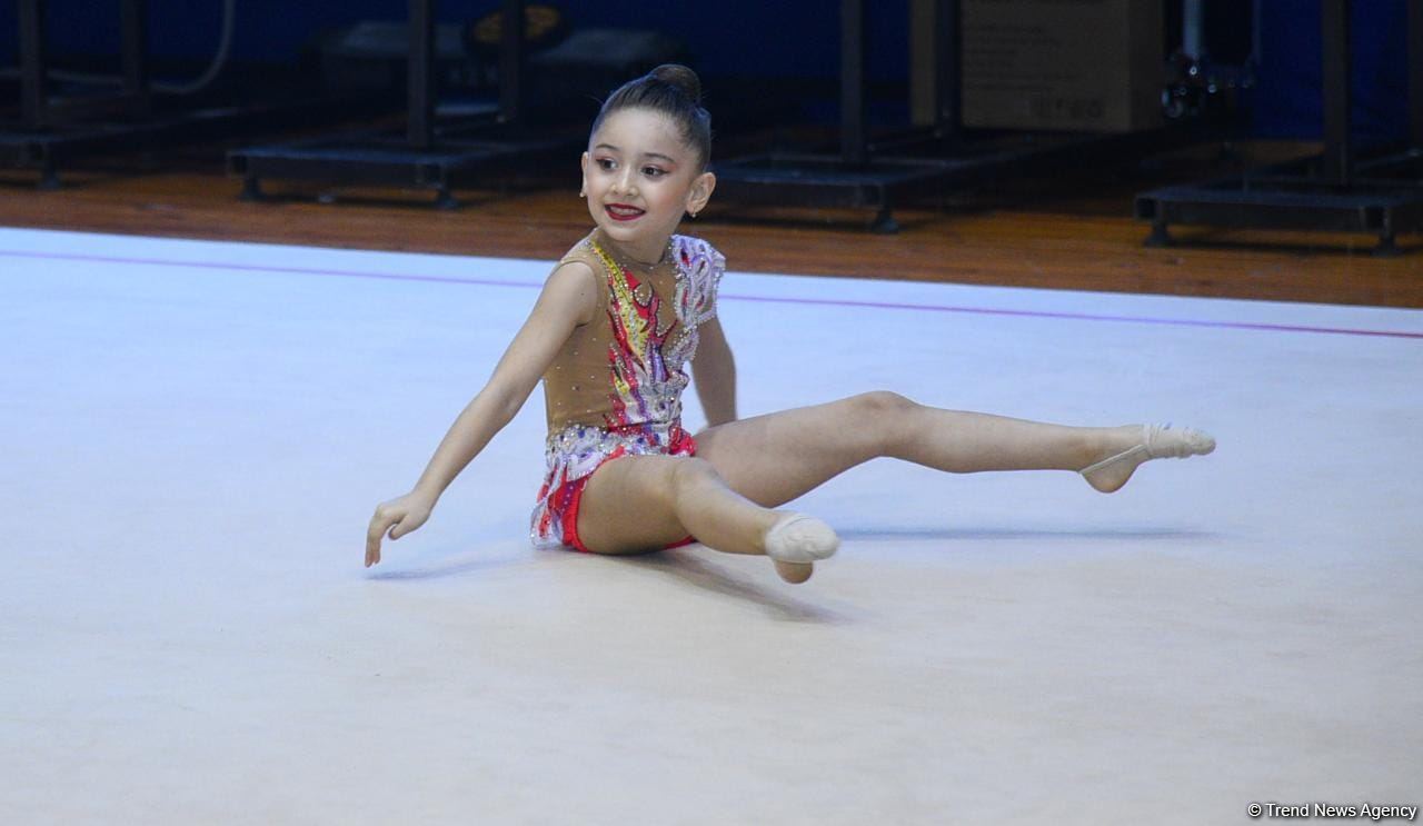 Bədii gimnastika üzrə 28-ci Bakı birinciliyinə start verilib (FOTO)