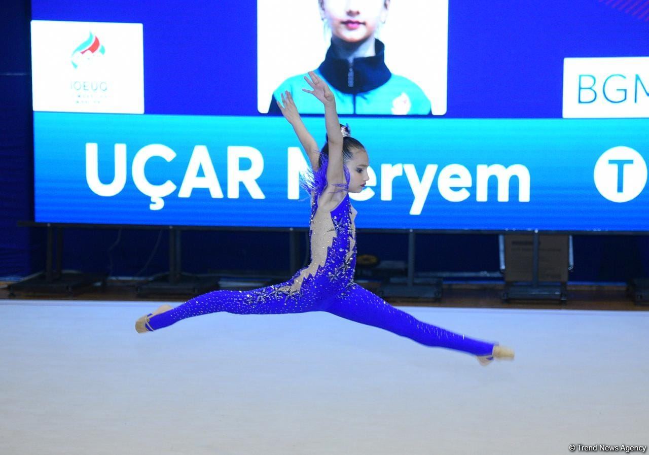 Bədii gimnastika üzrə 28-ci Bakı birinciliyinə start verilib (FOTO)