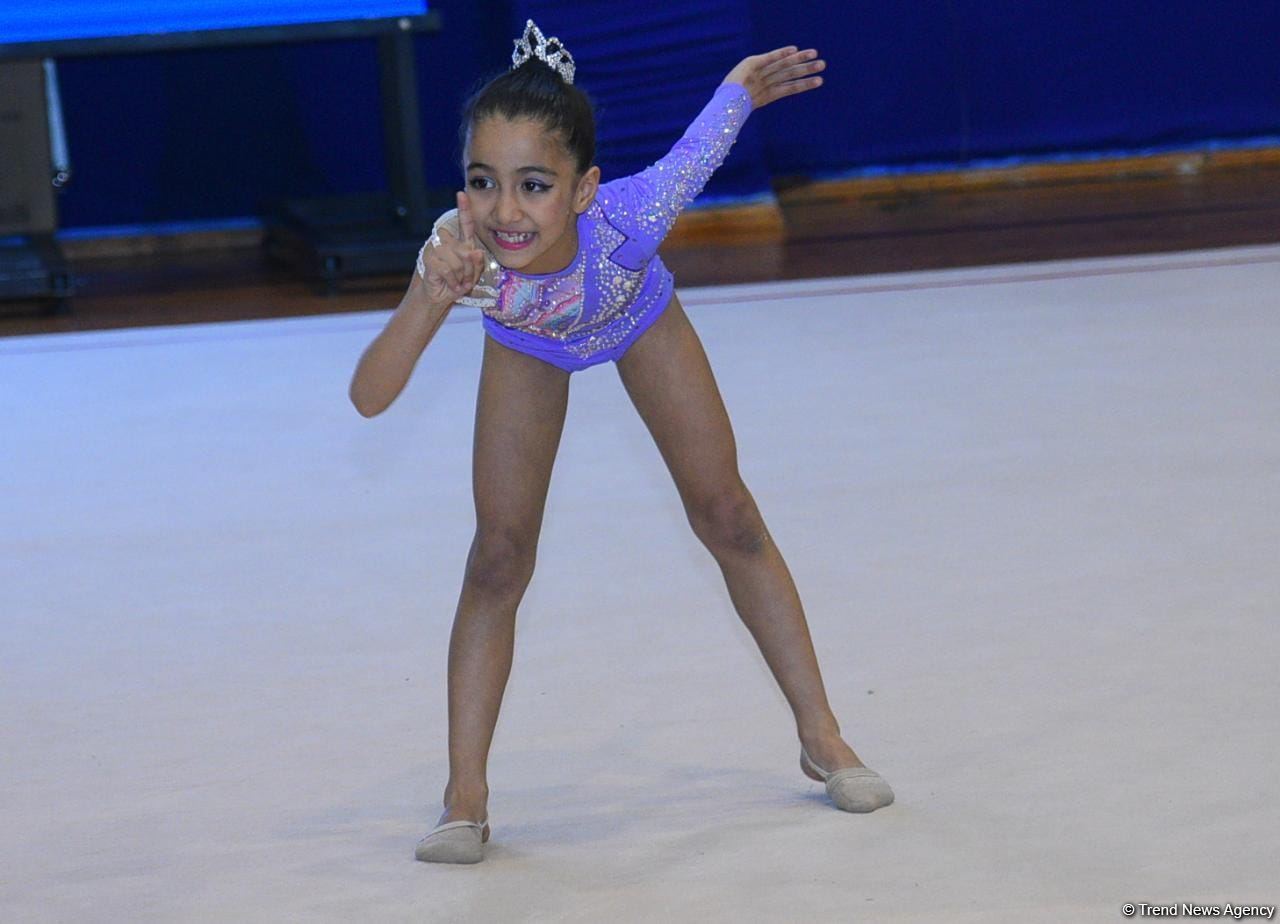 Bədii gimnastika üzrə 28-ci Bakı birinciliyinə start verilib (FOTO)