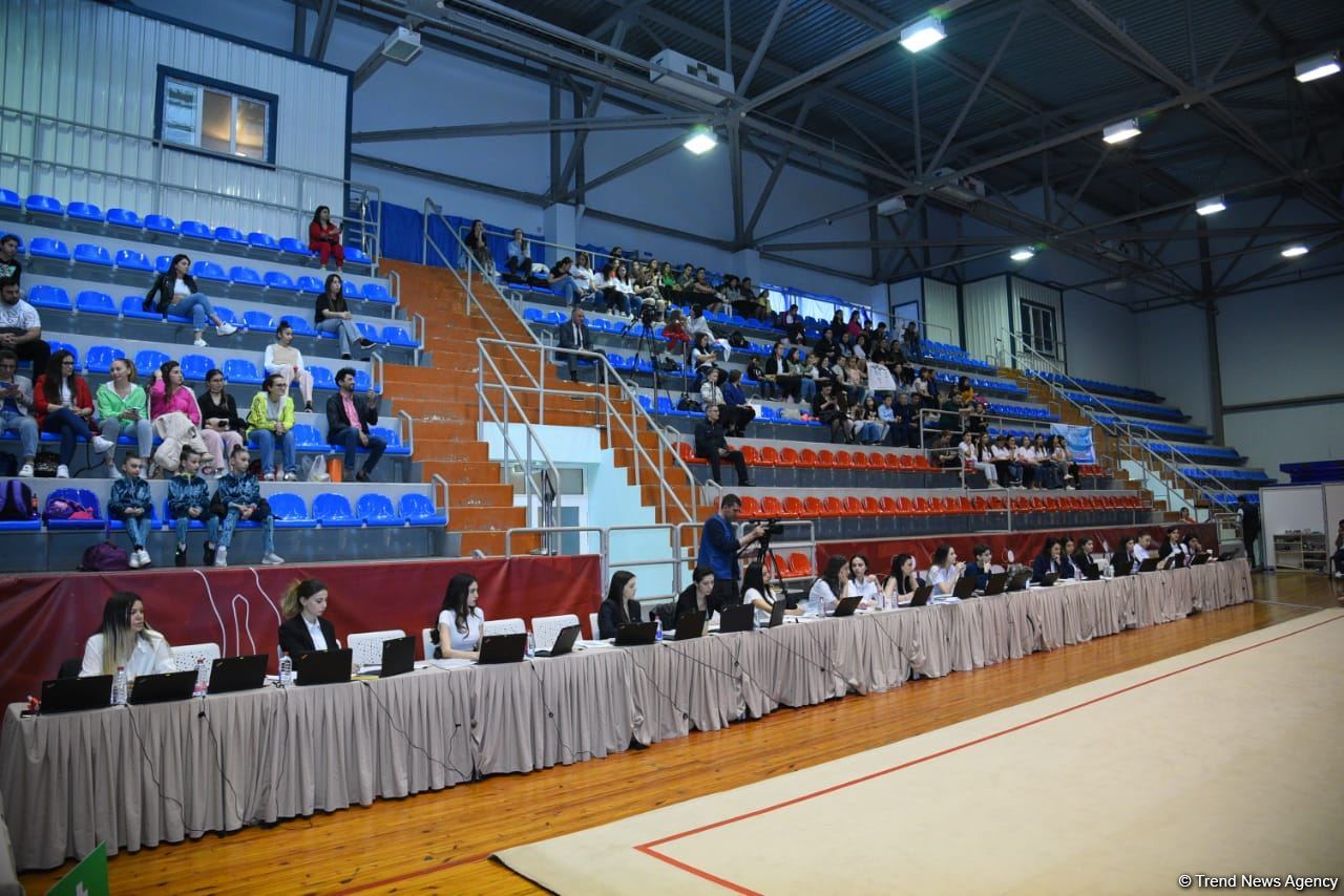 Bədii gimnastika üzrə 28-ci Bakı birinciliyinə start verilib (FOTO)