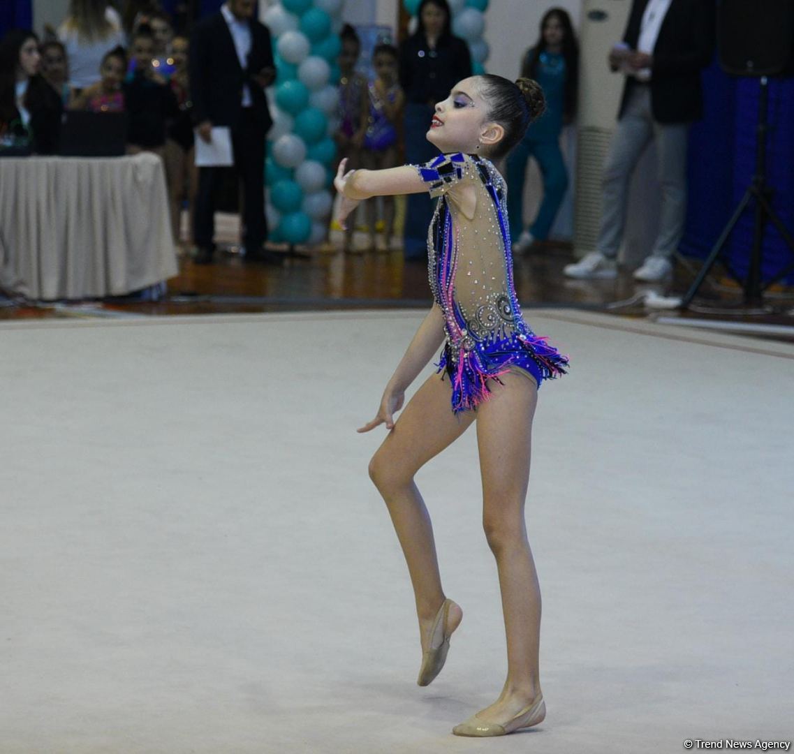 Bədii gimnastika üzrə 28-ci Bakı birinciliyinə start verilib (FOTO)