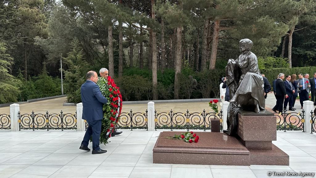 Akademik Zərifə Əliyevanın anadan olmasının 100 illiyinə həsr olunmuş tədbir keçirilib (FOTO)