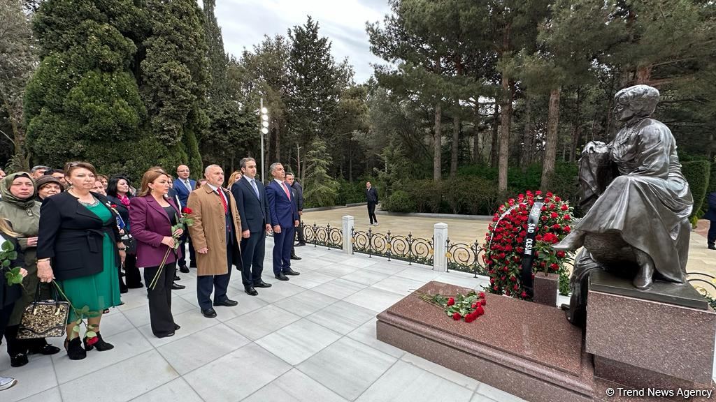 Akademik Zərifə Əliyevanın anadan olmasının 100 illiyinə həsr olunmuş tədbir keçirilib (FOTO)