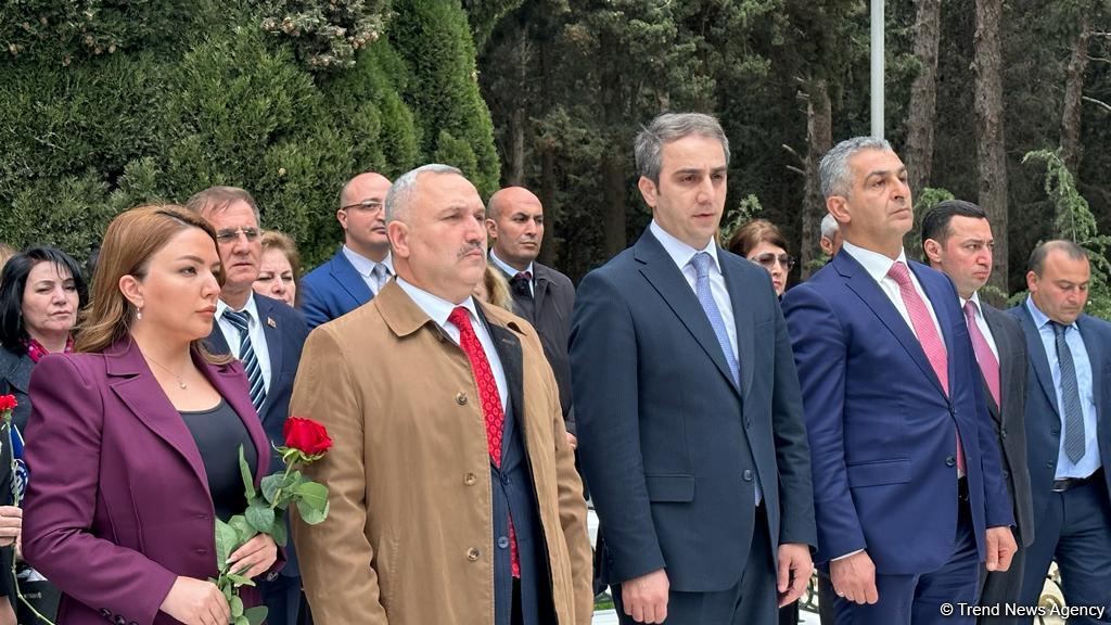 Akademik Zərifə Əliyevanın anadan olmasının 100 illiyinə həsr olunmuş tədbir keçirilib (FOTO)