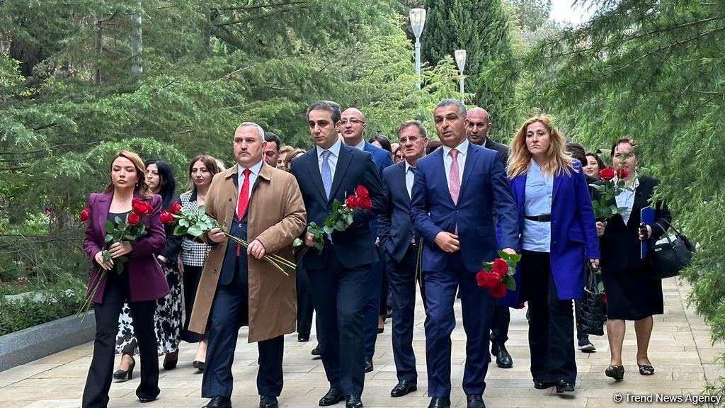 Akademik Zərifə Əliyevanın anadan olmasının 100 illiyinə həsr olunmuş tədbir keçirilib (FOTO)