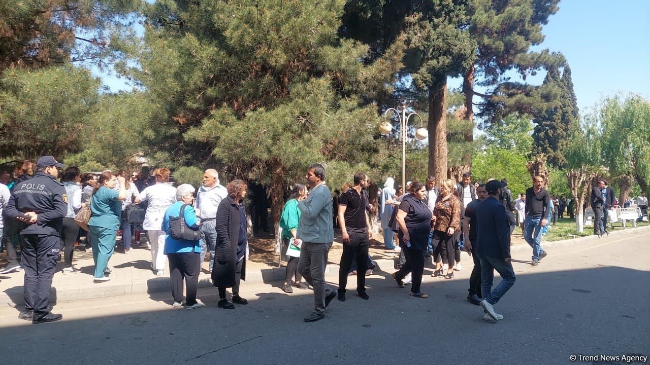 Gəncə Şəhər Xəstəxanasında yanğın söndürülüb (FOTO)