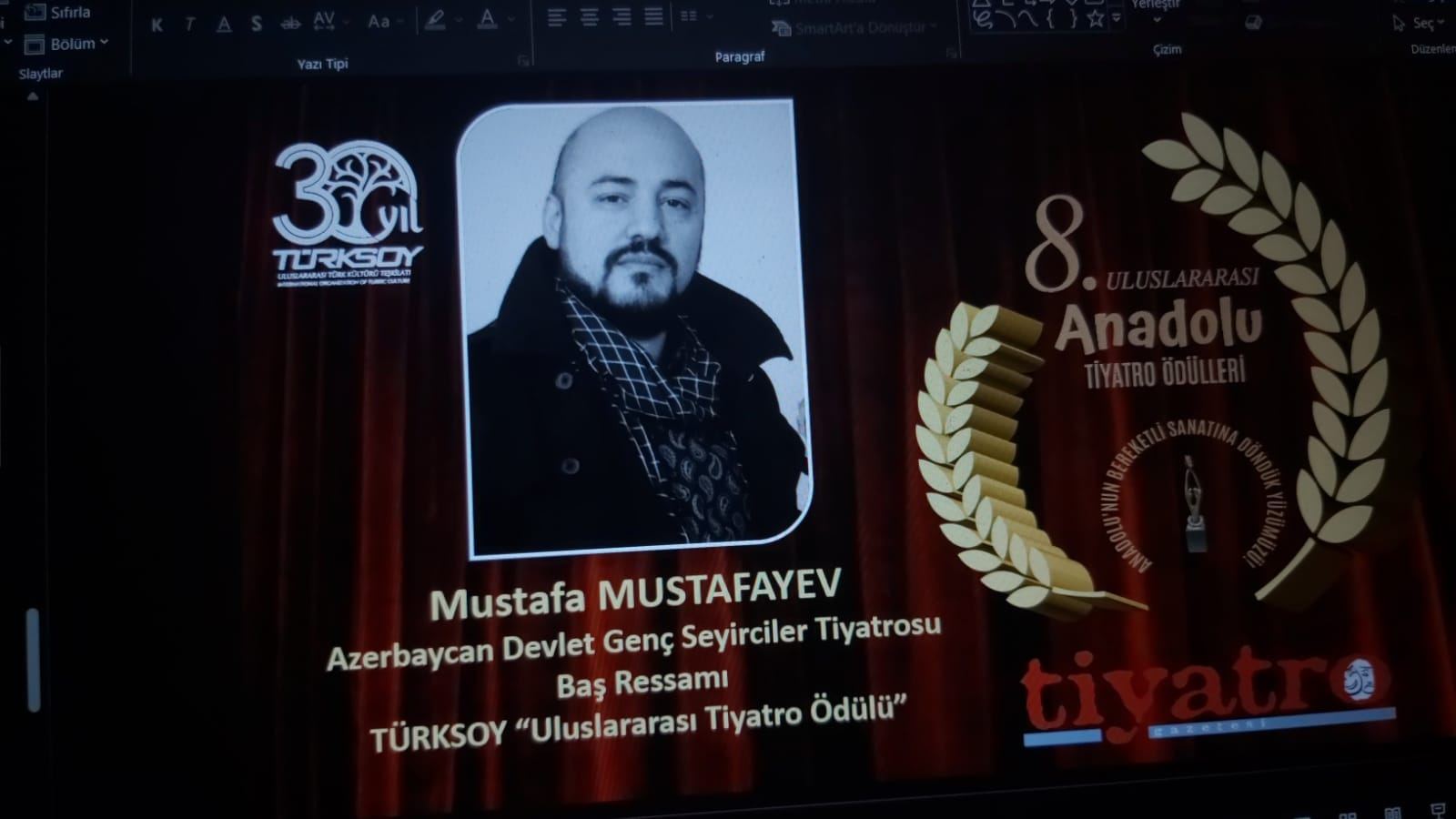 Azərbaycanlı rəssam beynəlxalq mükafata layiq görülüb (FOTO)
