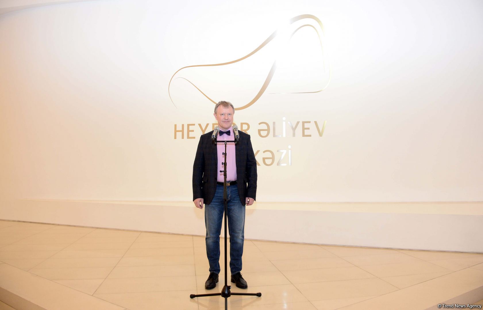 Salvador Dalinin Azərbaycanda ilk dəfə Heydər Əliyev Mərkəzində açılmış sərgisi böyük marağa səbəb olub (VİDEO/FOTO)