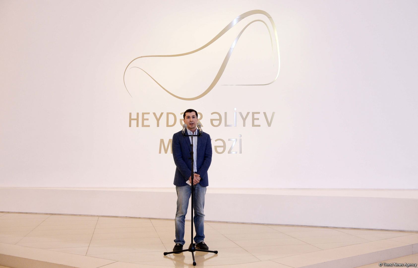 Salvador Dalinin Azərbaycanda ilk dəfə Heydər Əliyev Mərkəzində açılmış sərgisi böyük marağa səbəb olub (VİDEO/FOTO)