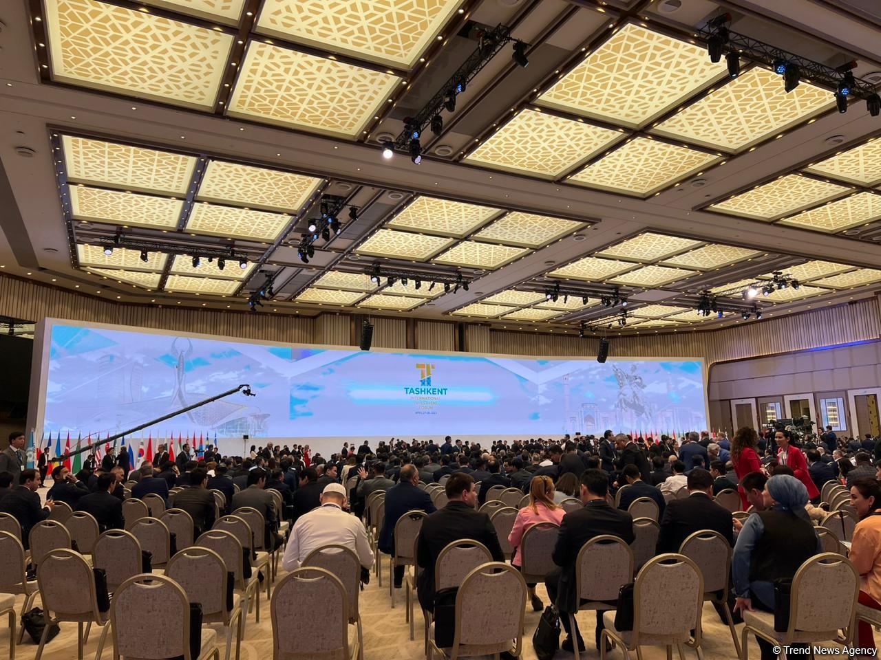 Özbəkistanda Daşkənd Beynəlxalq İnvestisiya Forumu işə başlayıb (FOTO)