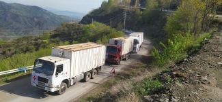 BQXK-ya məxsus avtomobillər Laçın yolundan keçib (FOTO)