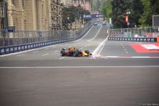 Bakıda Formula 2 komandalarının sərbəst yürüşləri start götürüb (FOTO/VİDEO)