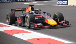 Bakıda Formula 2 komandalarının sərbəst yürüşləri start götürüb (FOTO/VİDEO)