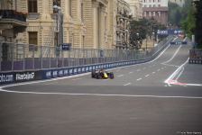 Bakıda Formula 2 komandalarının sərbəst yürüşləri start götürüb (FOTO/VİDEO)