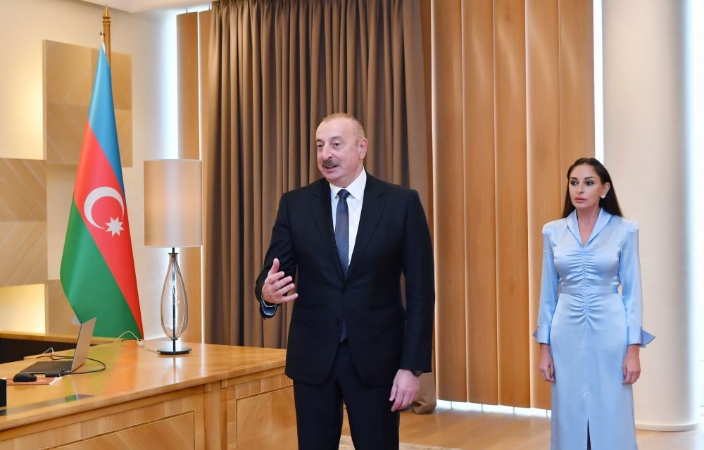 Prezident İlham Əliyev və Birinci xanım Mehriban Əliyeva Türkiyə idmançıları ilə görüşüblər (FOTO/VİDEO) (YENİLƏNİB)
