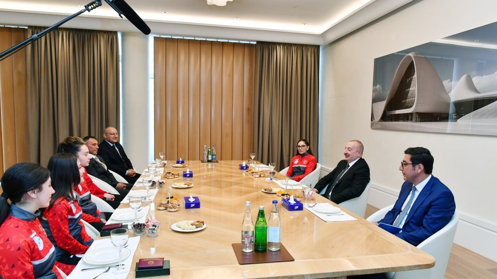 Prezident İlham Əliyev və Birinci xanım Mehriban Əliyeva Türkiyə idmançıları ilə görüşüblər (FOTO/VİDEO) (YENİLƏNİB)