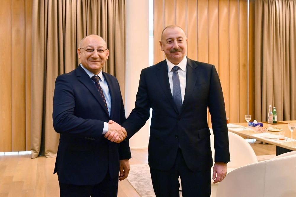 Prezident İlham Əliyev və Birinci xanım Mehriban Əliyeva Türkiyə idmançıları ilə görüşüblər (FOTO/VİDEO) (YENİLƏNİB)