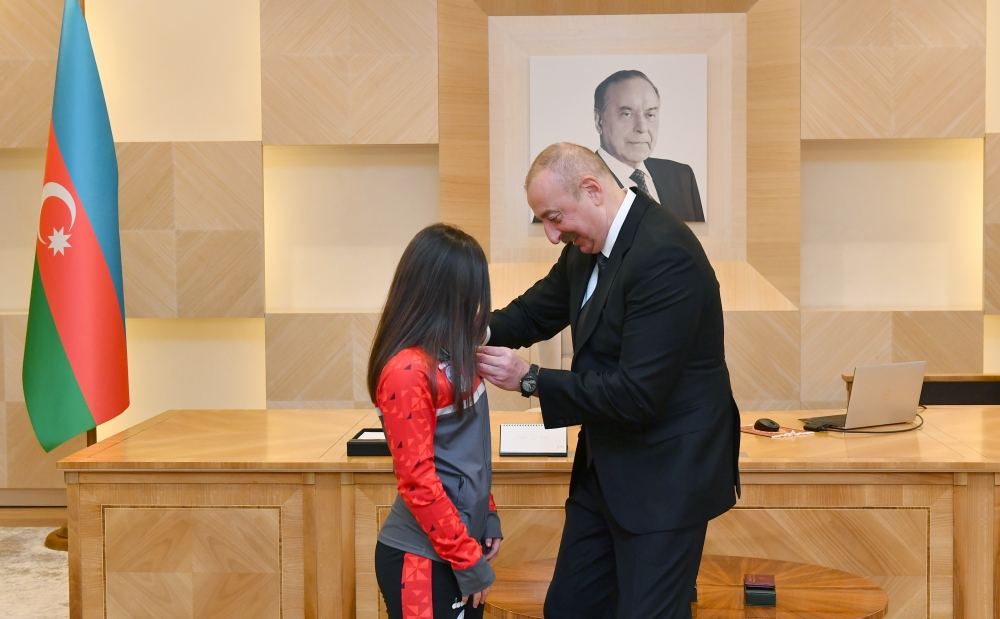 Prezident İlham Əliyev və Birinci xanım Mehriban Əliyeva Türkiyə idmançıları ilə görüşüblər (FOTO/VİDEO) (YENİLƏNİB)