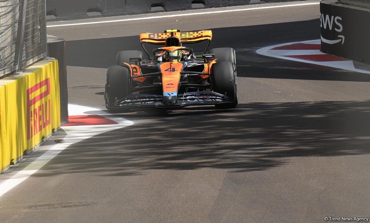 Bakıda Formula 1 komandalarının sərbəst yürüşü start götürüb (FOTO)