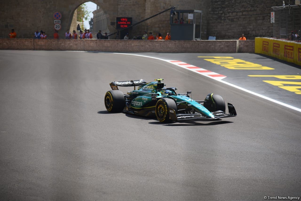 Bakıda Formula 1 komandalarının sərbəst yürüşü start götürüb (FOTO)