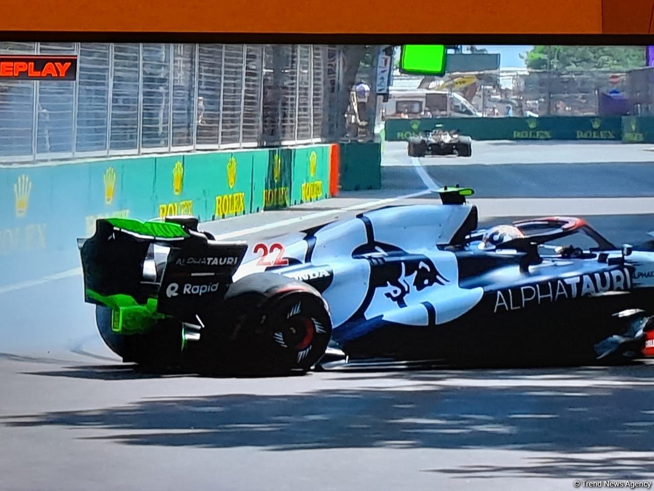 Formula 1 komandalarının sərbəst yürüşündə ilk qəza (FOTO)
