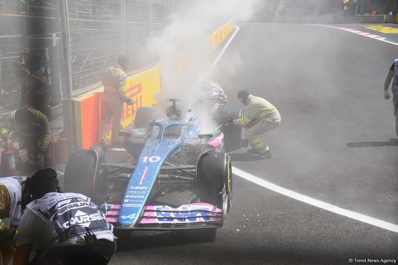 Formula 1 komandalarının sərbəst yürüşündə boliddə yanğın olub (FOTO/VİDEO)