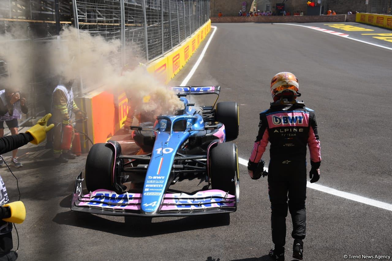 Formula 1 komandalarının sərbəst yürüşündə boliddə yanğın olub (FOTO/VİDEO)