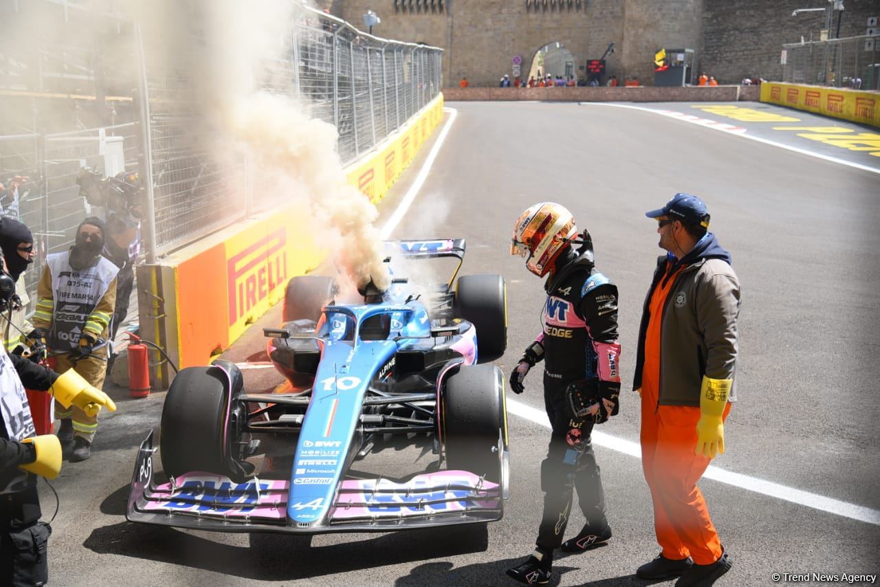 Formula 1 komandalarının sərbəst yürüşündə boliddə yanğın olub (FOTO/VİDEO)