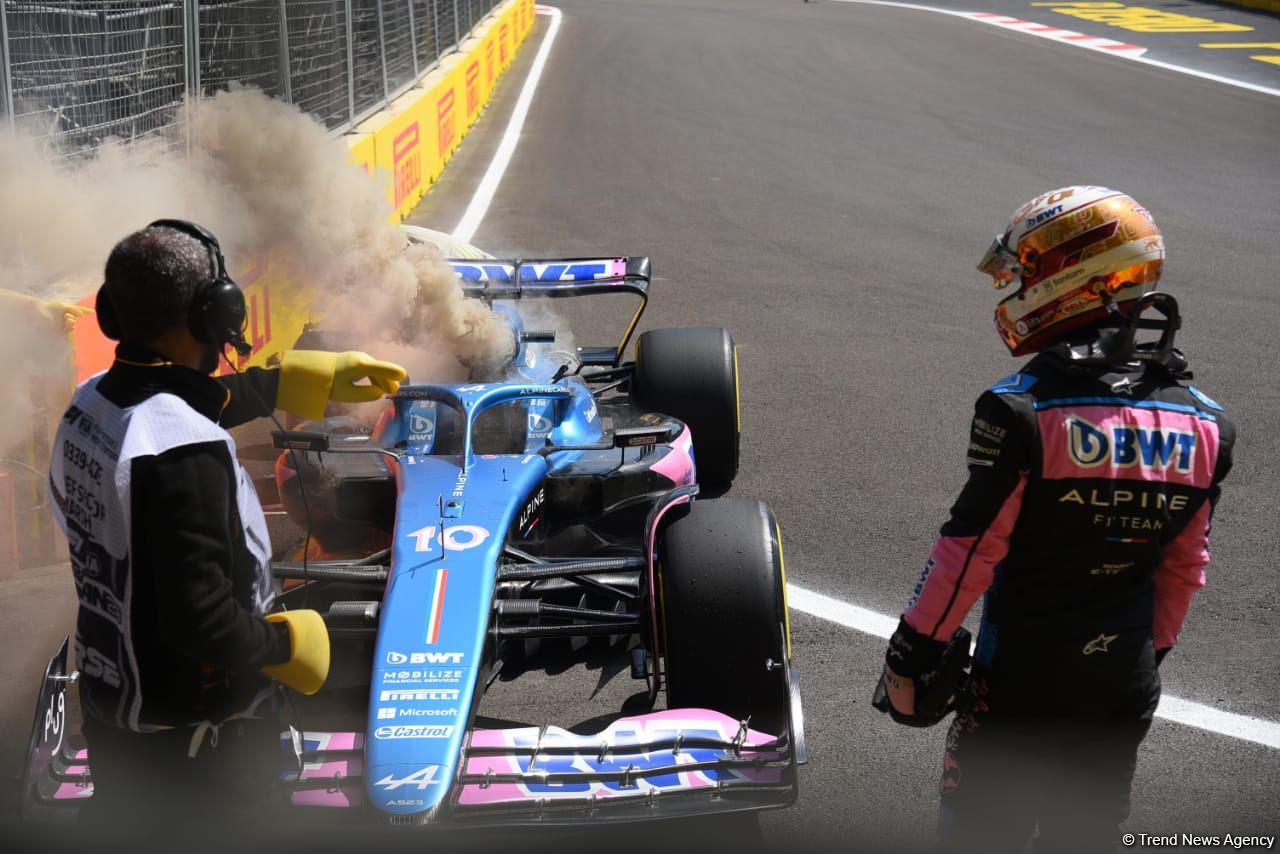 Formula 1 komandalarının sərbəst yürüşündə boliddə yanğın olub (FOTO/VİDEO)